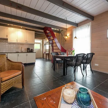 Tatil Evi Picturesque Holiday In Oudesluis With Swimming Pool